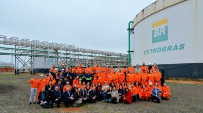 Imagem da notícia Soraya acompanha Lula em Três Lagoas e celebra retomada da fábrica de fertilizantes da Petrobras